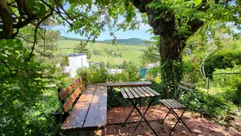 Expose BAUGRUNDSTÜCK MIT WUNDERSCHÖNEM AUSBLICK IN DIE WEINBERGE