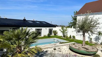 Expose WOHNEN WO ANDERE URLAUB MACHEN - TRAUMHAFTE LIEGENSCHAFT MIT POOL UND SEEBLICK