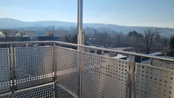Expose SEHR SCHÖNE WOHNUNG MIT TERRASSE IM ZENTRUM