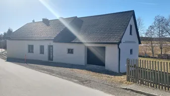 Expose ALLES NEU im sonnigen Dorf!
