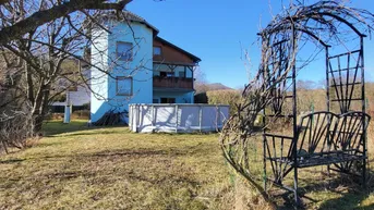 Expose GERÄUMIGES ECKREIHENHAUS MIT GROSSEM GARTEN IN IDYLLISCHER LÄNDLICHER LAGE