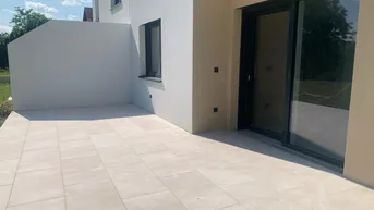 Expose Neuer Preis ! Exquisite Doppelhaushälfte in sehr schöner ruhiger Siedlungslage (Haus links) Beste Baumeisterqualität !