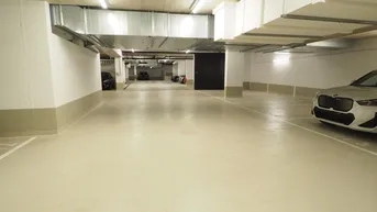 Expose RESERVIERT - TIEFGARAGENSTELLPLATZ ZENTRAL IN DÖBLING ZU MIETEN