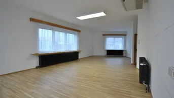 Expose Top-Lage am Hauptplatz Gloggnitz – Büro/Kanzlei/Agentur provisionsfrei und mit Staffelmiete!