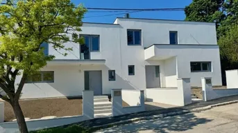 Expose Erstbezug: Traumhafte Doppelhaushälfte in Klosterneuburg für 760.000 €!