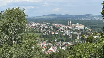 Expose Idyllisches Baugrundstück in Klosterneuburg – Ihr Eigenheim mit Fernblick!