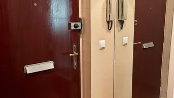Expose GARCONNIERE MIT LOGGIA NÄHE LAXENBURGERSTRASSE/ SOFORT TERMIN AUSMACHEN