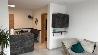 Expose Exklusive lichtdurchflutete 3-Zimmer-Wohnung