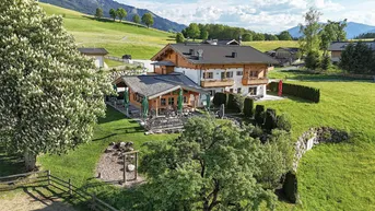 Expose Rarität- Bauernhaus mit Pferdehaltung, Gastronomie und Apartmentvermietung in Saalfelden