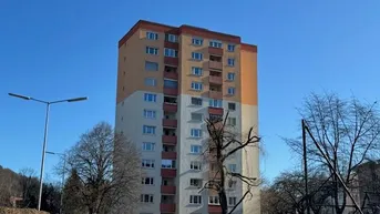 Expose Berlinerring gepflegte 2 Zimmerwohnung mit Loggia und PKW Abstellplatz