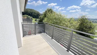 Expose Ab Dezember: Große 3-Zimmer-Whg mit 2 sonnigen Balkonen