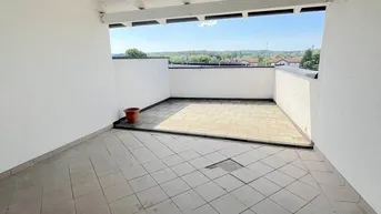 Expose Neu saniert: Große und helle 3-Zimmer-Whg auf zwei Etagen mit großer Dachterrasse!