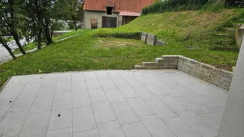 Expose Erdgeschoss 3 Zimmer Wohnung mit 100 m² großem Garten!