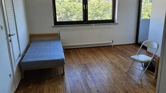Expose Schöne 3 Zimmer Wohnung mit Wohnküche und Balkon