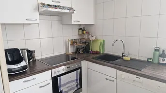 Expose Hübsche 2 Zimmer Wohnung mit Balkon in wunderschöner Altbauvilla 