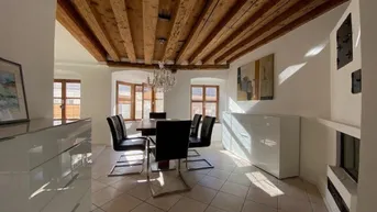 Expose Einzigartige 2,5-Zimmer-Terrassenwohnung inmitten der Haller Altstadt