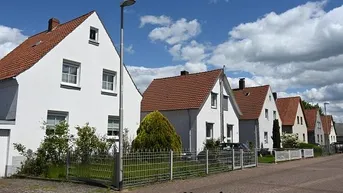 Expose Einfamilienhaus mit Nebengebäude