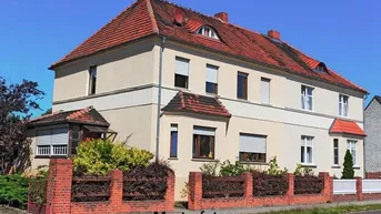 Expose +++ Einfamilienhaus mit Terrasse und Garten +++