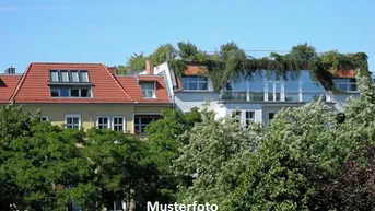 Expose Wohn- und Geschäftshaus mit Terrasse und Garage