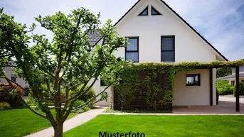 Expose +++ Einfamilienhaus mit Terrasse und Balkon +++