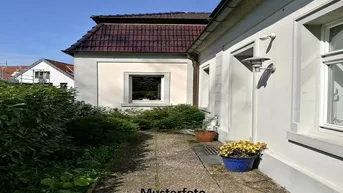 Expose Einfamilienhaus mit Garage