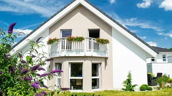 Expose +++ Einfamilienhaus mit Terrasse und Garten +++