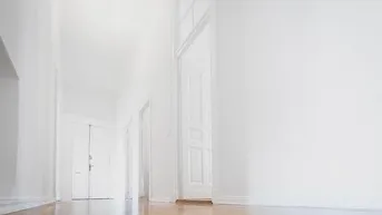 Expose Villengebäude mit Nebengebäude