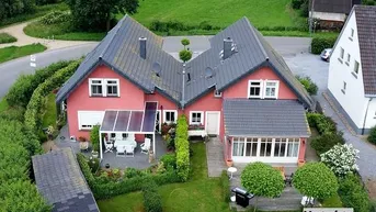 Expose Einfamilien-Doppelhaushälfte mit Doppel-Carport