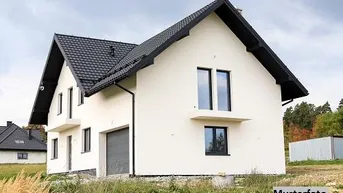 Expose +++ Großes 2-Familienhaus mit Doppelgarage +++