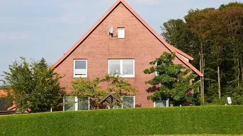 Expose Einfamilienhaus mit Garage