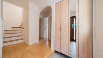 Expose Einfamilien-Doppelhaushälfte mit Doppelgarage