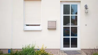 Expose Einfamilienhaus mit Nebengebäude