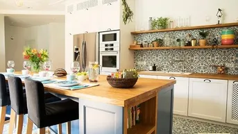 Expose Einfamilienhaus mit Garage und Pool