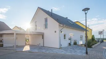 Expose Doppelhaushälfte mit großer Dachterrasse + provisionsfrei +