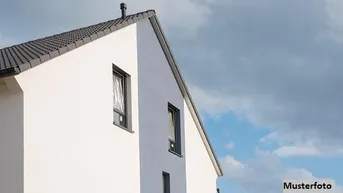 Expose Einfamilienhaus mit Doppelgarage