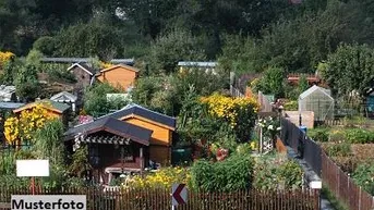 Expose +++ Kleingarten mit Schwimmbecken +++