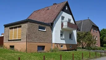 Expose Ehem. landwirtschaftl. Wohnhaus mit Nebengebäude