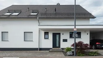 Expose Einfamilienhaus mit Doppelgarage