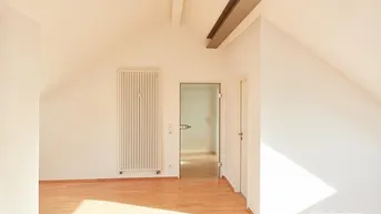 Expose 5-Zimmer-Wohnung mit Dachterrasse