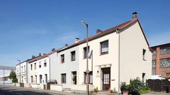 Expose Familienfreundliches Reihenhaus mit Keller, Hobbyraum und 2 Loggien