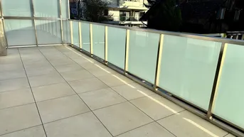 Expose ++Zwei-Raum-Traum mit ca. 19m2 Terrasse - U1 Kagraner Platz und dennoch ruhige Lage - Provisionsfrei für den Käufer++
