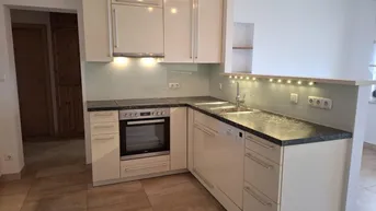 Expose *ZENTRUMSNAH* 3-Zimmer Wohnung mit Balkon und Tiefgaragenplatz in ruhiger Wohnanlage