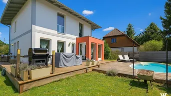 Expose Zwei Traumhäuser, ein Grundstück – Luxus, Ruhe und Energieeffizienz vereint I Pool I Sauna I Fahnengrundstück