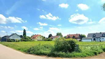 Expose Eckgrundstück ca. 1087 m² | Aufgeschlossen | Ruhelage | 2 Doppelhäuser (4 Einheiten) möglich | Kein Bauzwang
