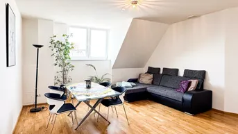 Expose Traumdomizil in 1A-Lage: DG-Ausbau mit 3 hellen Zimmern | große Dachterrasse | neuwertig | Klimaanlage | zweistöckig