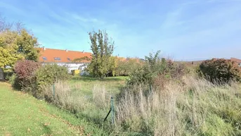 Expose Eck-Grundstück in Ruhelage | 735 m2 | Bauklasse II möglich | Nähe Hollabrunn &amp; Stockerau | Aufschließungskosten bezahlt