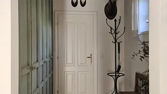 Expose Repräsentatives Einfamilienhaus in Grünruhelage, sonnig, Seenähe, Jagdhaus