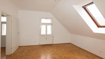 Expose ZENTRAL: nette Dachgeschoßwohnung 