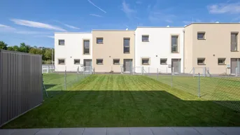 Expose Modernes Erstbezugsreihenhaus mit Loggia und Garten