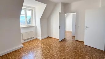Expose SANIERT: Dachgeschoßwohnung mit Ausblick